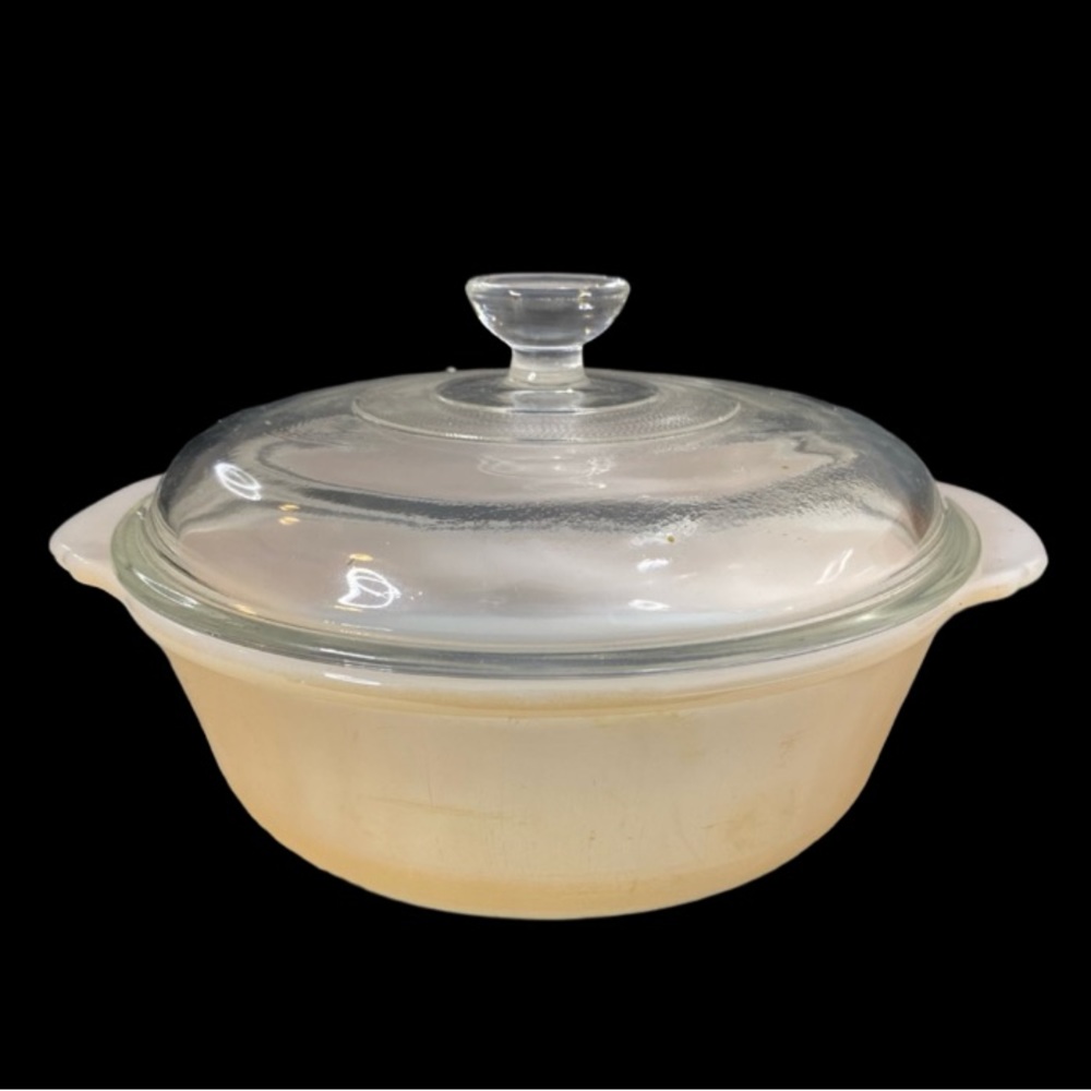 Rare 70s Peach Lustre Fire King 1-Quart Round Casserole Dish w/lid